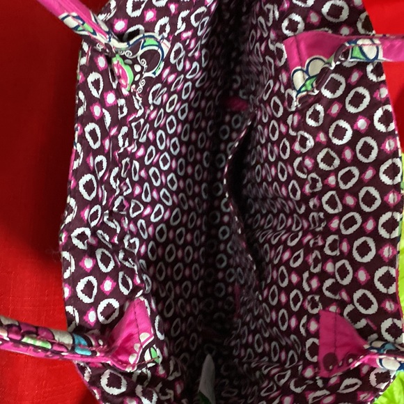 VERA BRADLEY PURSE W/2 HANDLES GEOMETRICAL DESIGNS ON PINK EXCELLENT CONDITION - Picture 7 of 10